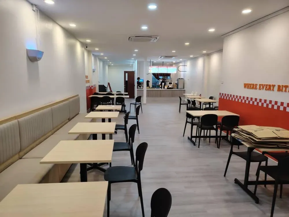 Cafe & F&B project by Alchemist Renovation, photograph 2