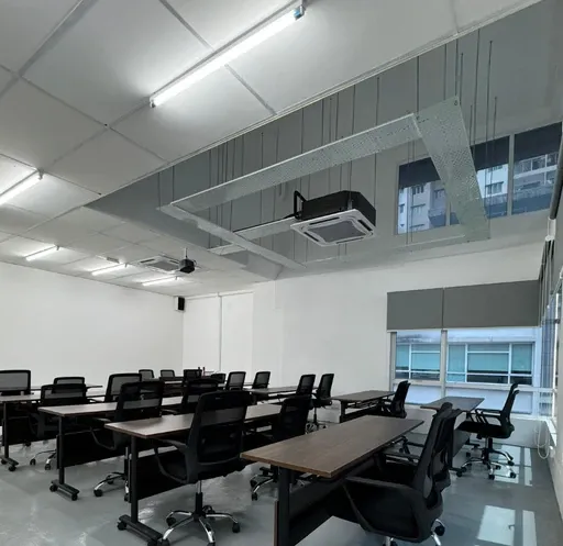 Office project by Alchemist Renovation, photograph 4
