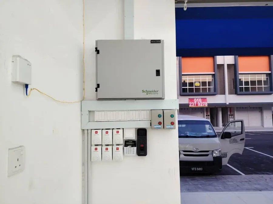 Data Centre project by Alchemist Renovation, photograph 7